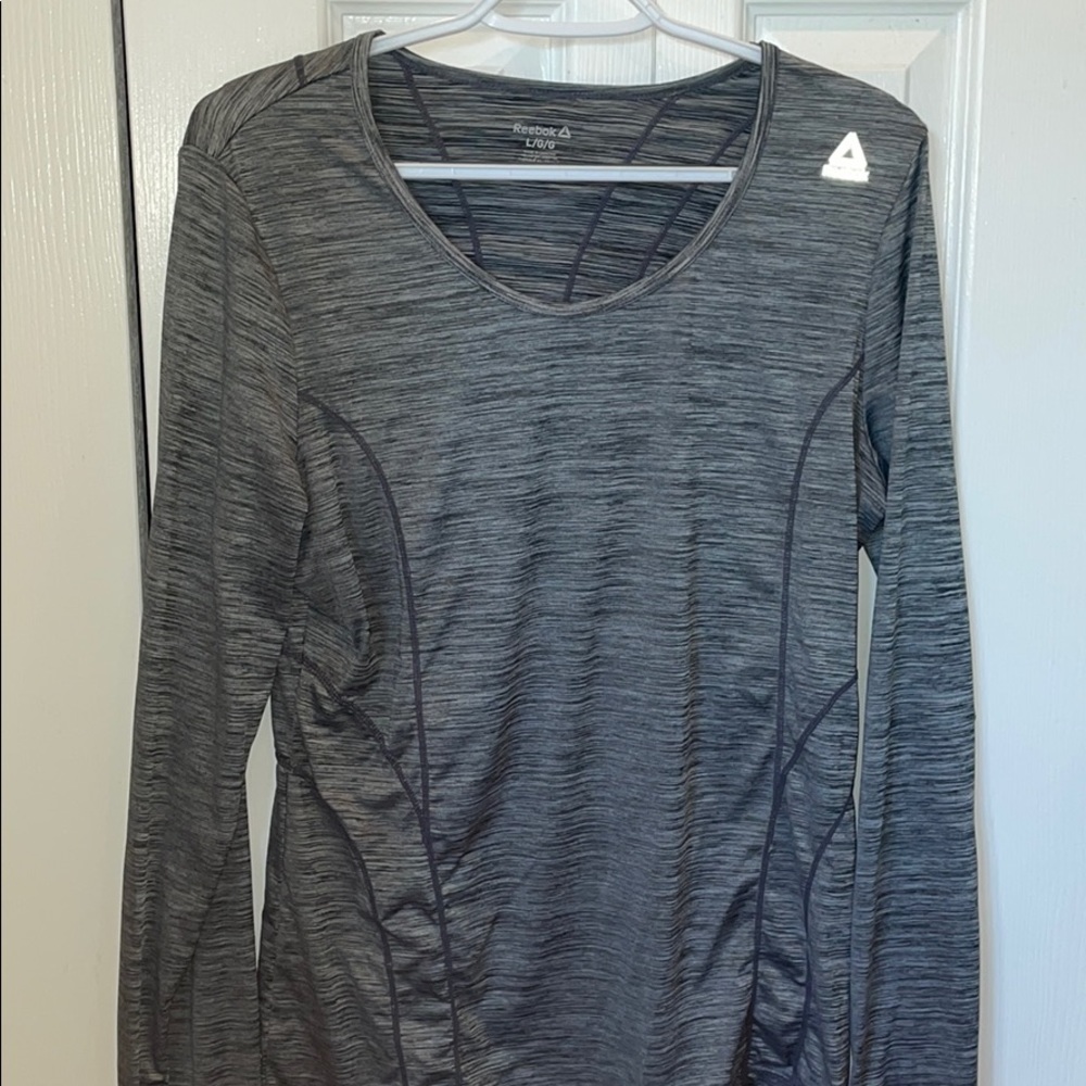 Reebok Athletic Long Sleeve Size Large Gray